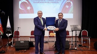 Egede “Türkiye Cumhuriyetinin 100 Yılı ve Azerbaycanın Ulusal Lideri Haydar Aliyev&#39;in Doğumunun 100 Yılı” kutlandı