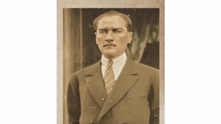 EÜ İletişim Fakültesinden “Atatürk Portreleri” fotoğraf sergisi