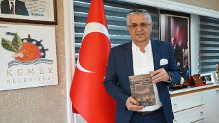 Başkan Topaloğlundan öğretmenlere anlamlı hediye