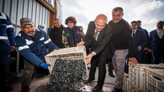 İzmir Büyükşehir Belediyesi küçük üretici için bir fabrika daha kurdu  Soyer “Sizin için çalışmaya devam edeceğiz”