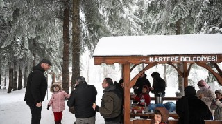 Kartepe mesire alanında kar keyfi