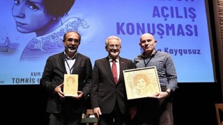 “Kum Tanecikleri Anlatıcısı:Tomris Uyar Sempozyumu” başladı