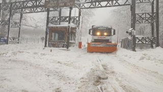 Büyükşehirin kar mesaisi devam ediyor