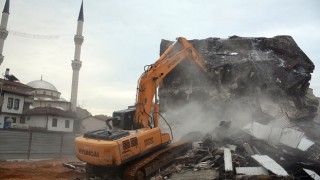 Kent Meydanı ve Otopark Projesi Ilgaz;da Tüm Hızıyla Devam Ediyor