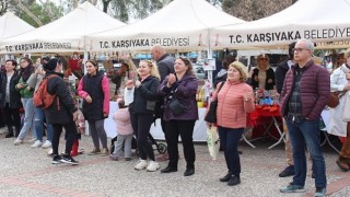 Karşıyakada “Sevgililer Günü Pazarı” açıldı