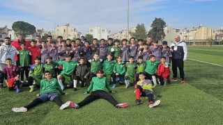 Kuşadasında her yıl geleneksel olarak düzenlenen Sömestr Cupa katılan Narlıdere Belediyespor, turnuvadan 3 kupayla döndü