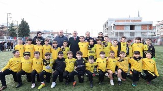 Minik futbolcular Büyükakına hünerlerini sergiledi