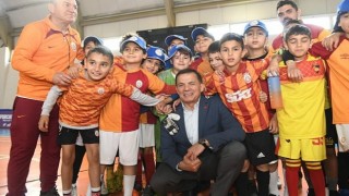 Başkan Özyiğit, sporcu çocuklar ve aileleriyle buluştu