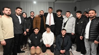 Gençlerin ilk oyu Mustafa ağabeylerine