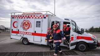 İzmir İtfaiyesinin özel donanımlı paramedikleri Türkiyeye örnek oluyor