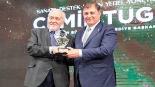 Başkan Tugaya “Sanata Destek” Ödülü