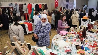 Çankaya Belediyesi Çankaya Evleri, yıl boyunca eğitim alan kursiyerlerinin ürettiği çalışmaları Başkentlilerle buluşturdu