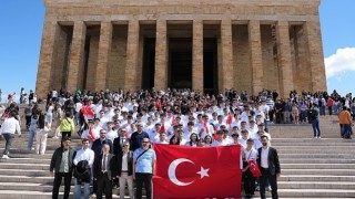 “Enerjinin Yıldızları”, 19 Mayısı Atatürkün huzuruna çıkarak kutladı