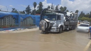 Konya Büyükşehir Ekipleri Hatayda Sel ve Su Baskınlarına Müdahale Ediyor