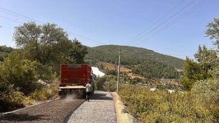 ASATın Gazipaşadaki sathi asfalt yapıyor