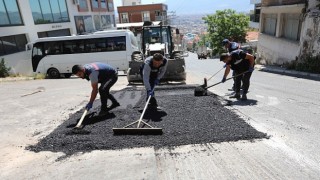 Bayraklıda yollar yenileniyor