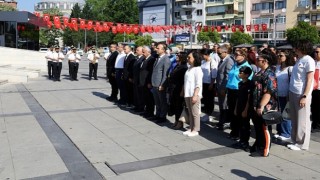 Çevre Haftası kutlamaları çelenk töreniyle başladı