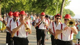 Küçükçekmece Belediyesi ve Seiba Uluslararası Hikâye Anlatıcılığı Merkezinin ortaklaşa düzenlediği V. Uluslararası Masalİstanbul Festivali, Göl Kenarı Amfi Tiyatroda başladı