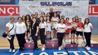 Osmangazili badmintonculardan Türkiye şampiyonluğu