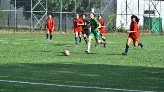U13-U15 Kız Futbol Liginde ilk düdük çaldı