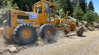 Antalya Büyükşehirden yayla yollarına bakım