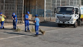 Aydın Büyükşehir Belediyesi Çevre Koruma ve Kontrol Dairesi Başkanlığı ekipleri, kent genelinde temizlik çalışmalarını aralıksız sürdürüyor