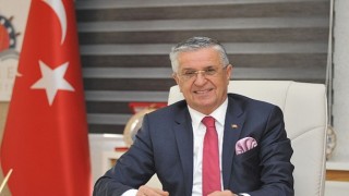 Başkan Topaloğlu: “Öğrencilerimizi ücretsiz taşımaya devam ediyoruz.”