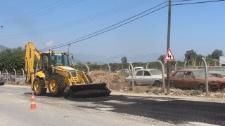 Büyükşehir asfalt onarım çalışması yapıyor