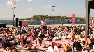 Galataport İstanbulda Dördüncü Kez ”Rıhtımda Yoga”