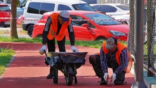 İzmir;in parklarında seferberlik var