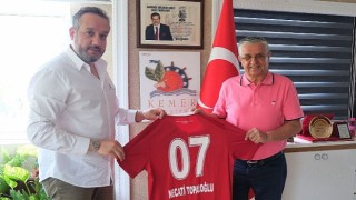 Antalyaspor Başkanı Boztepeden Başkan Topaloğluna ziyaret