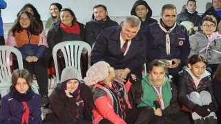 Gölcük Belediye Başkanı Ali Yıldırım Sezer, Aksığın İzci Kampında Gölcük Belediyesi İzcileri ile bir araya geldi.