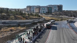 NEÜ Köyceğiz Yerleşkesinde Turnike Sistemine Geçilerek Bekleme Süreleri ve Yakıt Tüketimi Azaltıldı