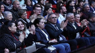 Agora Senfoni Orkestrası, Piyano Festivali nde sokak hayvanları için sahne aldı