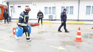 İtfaiye eri adayları zorlu parkurlarda yarışıyor