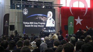 Astronot Alper Gezeravcı İnegölde Öğrencilerle Buluştu