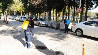 Karşıyakada ilaçlama mesaisi devam ediyor