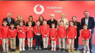 Vodafone Vakfı Danışma Kurulu Üyeleri Geleceğin Yapay Zekâ Yıldızlarıyla Buluştu